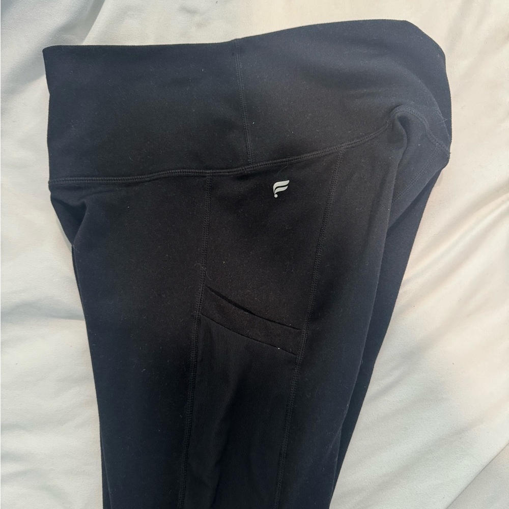 Fabletics black pocketed workout leggings